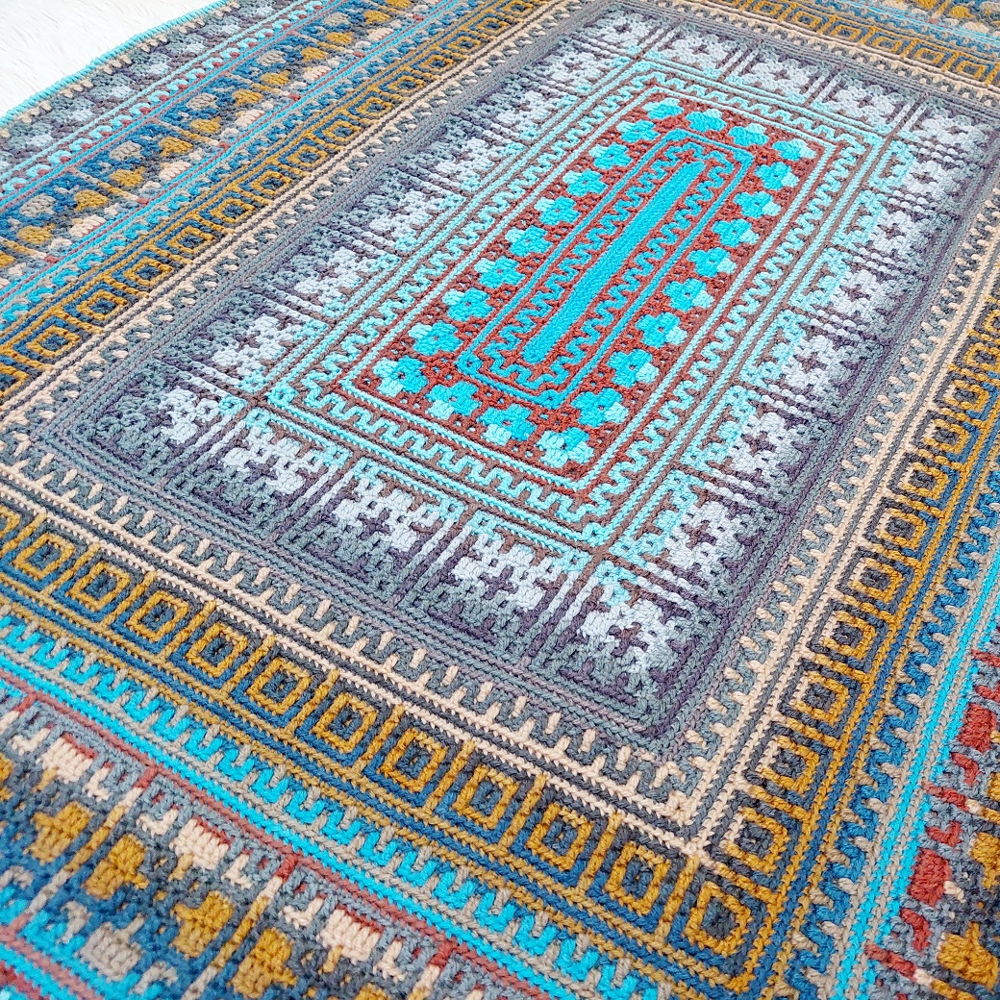 COZY MOSAIC CUDDLES. Rectangular center-out overlay mosaic crochet blanket pattern