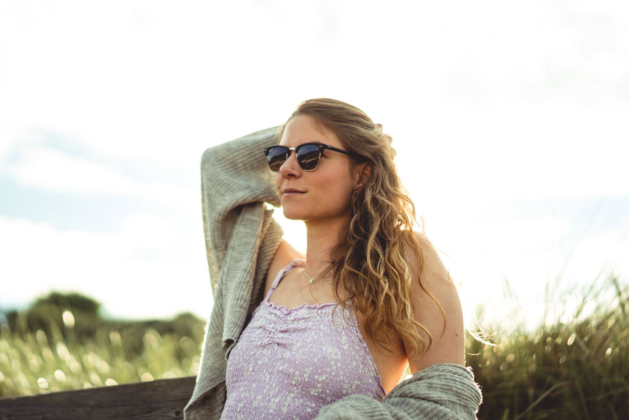 Image of a woman with a wavy hair