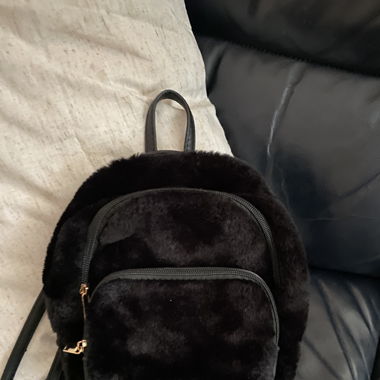 Kleiner schwarzer Fell Rucksack