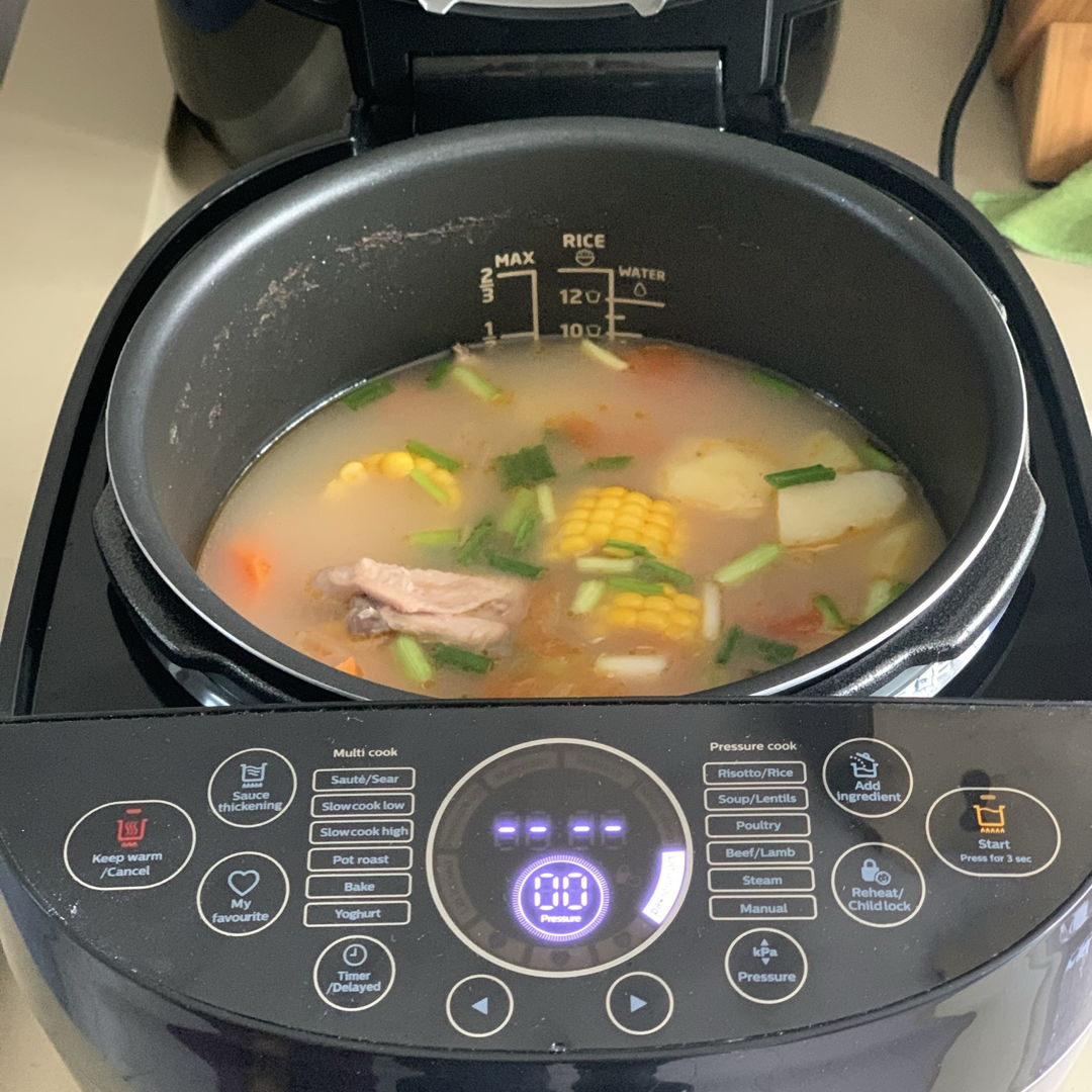 I cooked ABC Vegetables Soup  servings 6 person last weekend , using pressure cooker.  The taste was delicious and yummy 😋. The recipe is easy as ABC 🤪