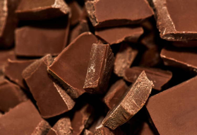 チョコレート 白くなる