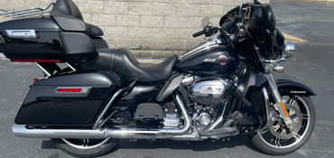 2023 HARLEY-DAVIDSON ULTRA LIMITED motorcycle for rent near Hinesville, GA