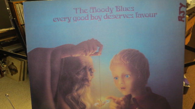 THE MOODY BLUES - EVERY GOOD BOY DESERVES FAVOUR
