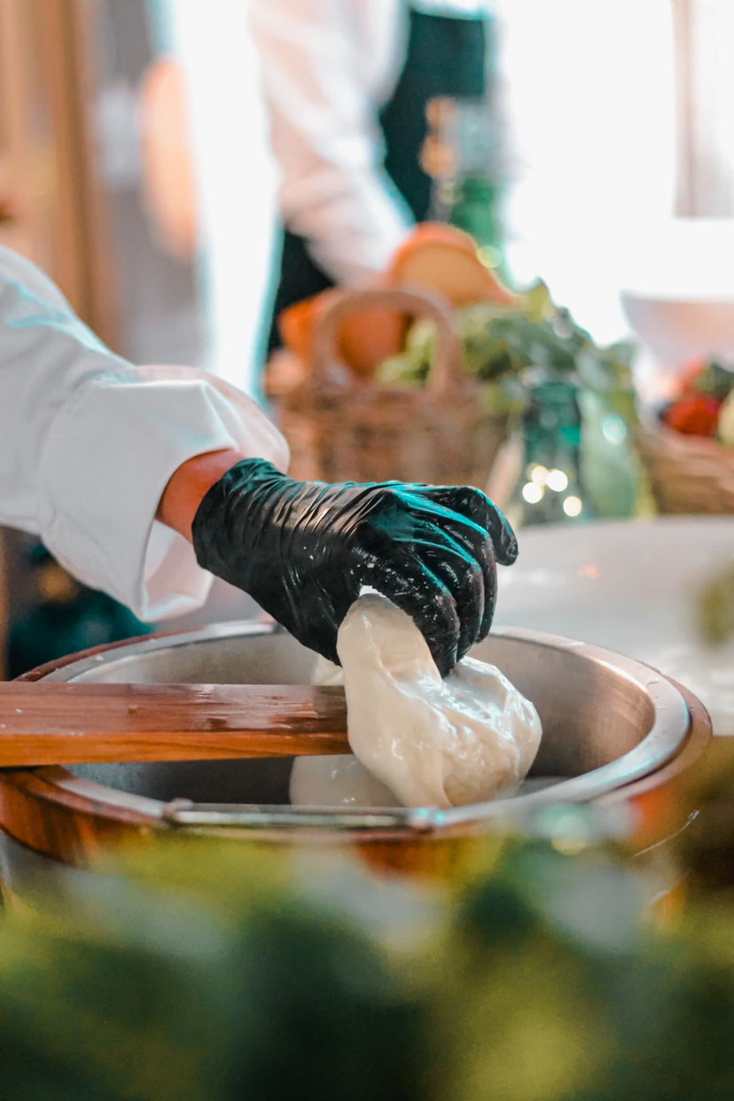 Corsi di cucina Cetara: Lezione di cucina sulla mozzarella con degustazione