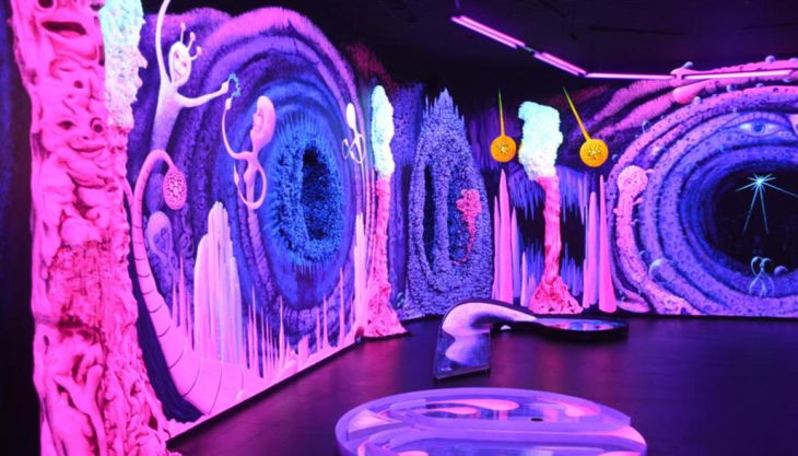 bg pit pat wonderland d minigolf neon illusion