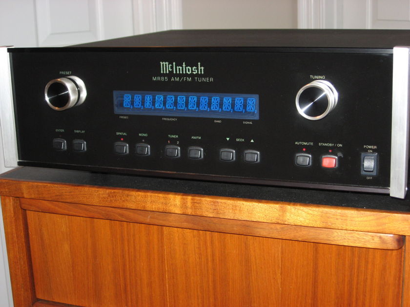McIntosh MR85 AM/FM Tuner - Original Owner