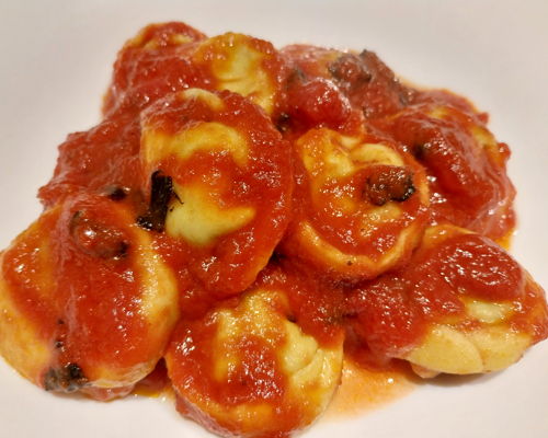 Cooking classes Rome: Prosecco & Grandma’s Tortelli in a Historic Palace in Rome