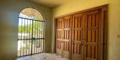 How Do You Choose Closet Doors That Fit a Spanish Colonial or Ranch-Style San Antonio Home?