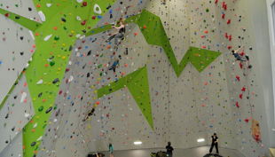 bester geburtstagde kletterzentrum frankfurt am main dav kletterwand grün grau