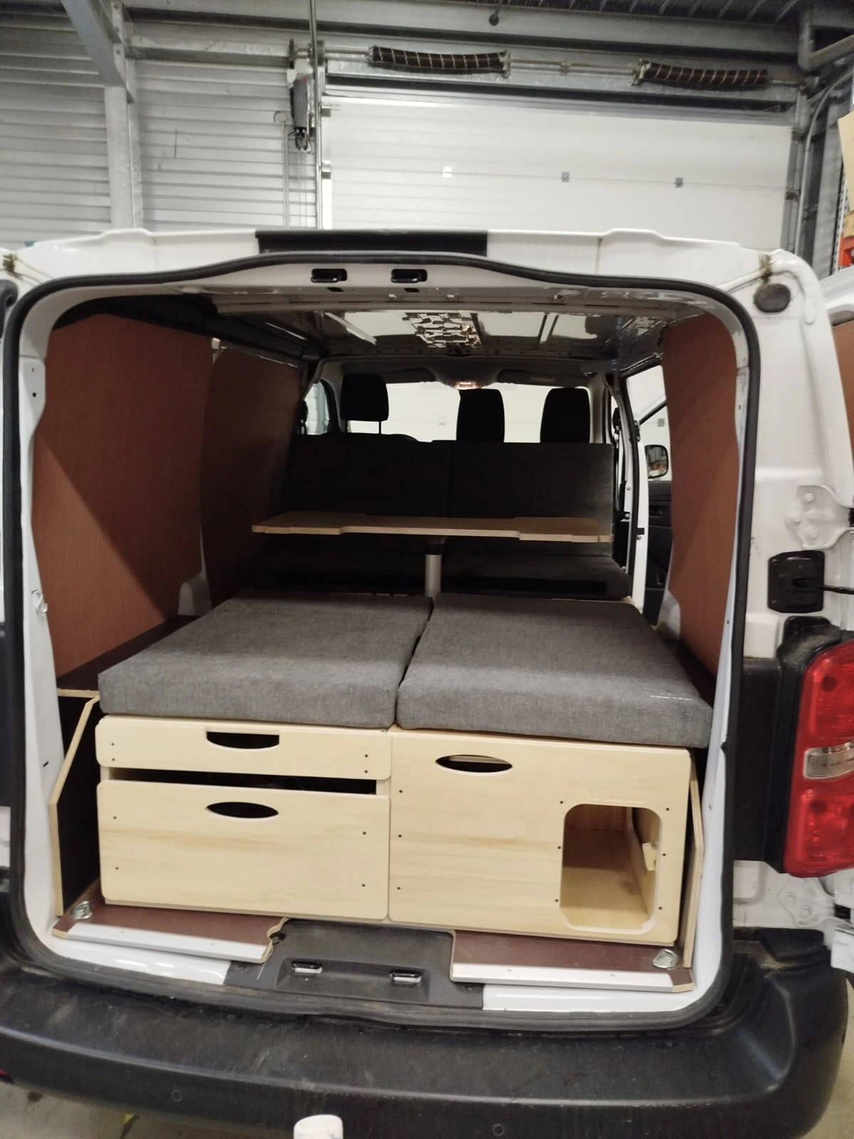 aménager un utilitaire en van