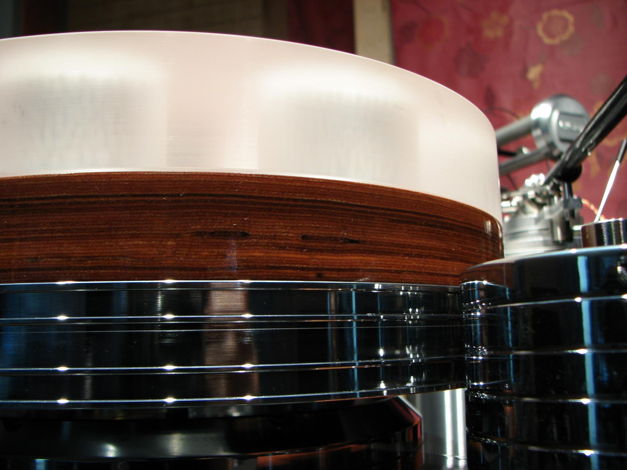 PYON SOUND ULTIMA MUZIKA STATEMENT TABLE SEE COOL PICS