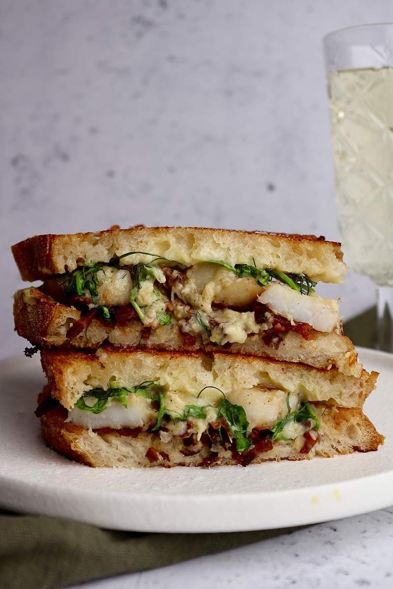 Scallop Toastie with an Apple and Fennel Sauce Recipe by Tim Bone | Minimax