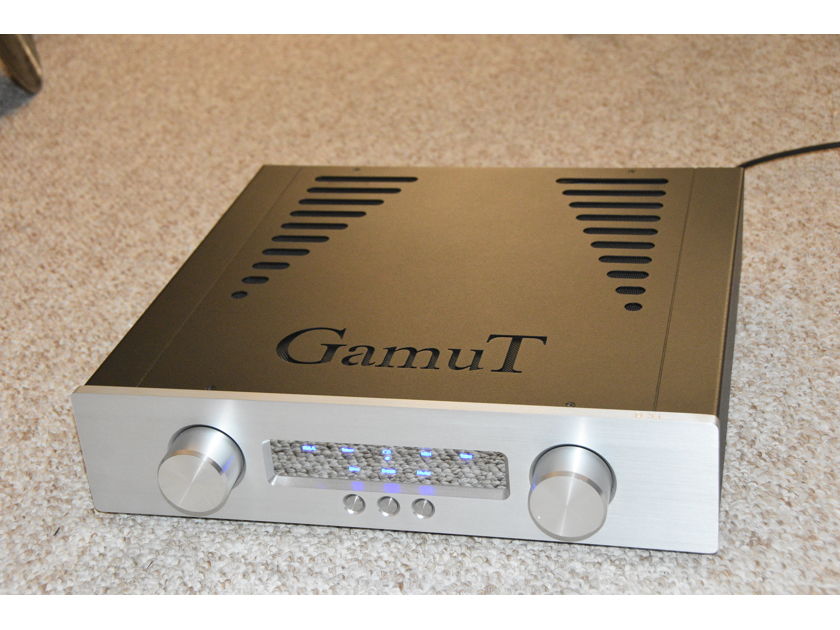 GamuT Audio D3i Preamplifier with factory packing.