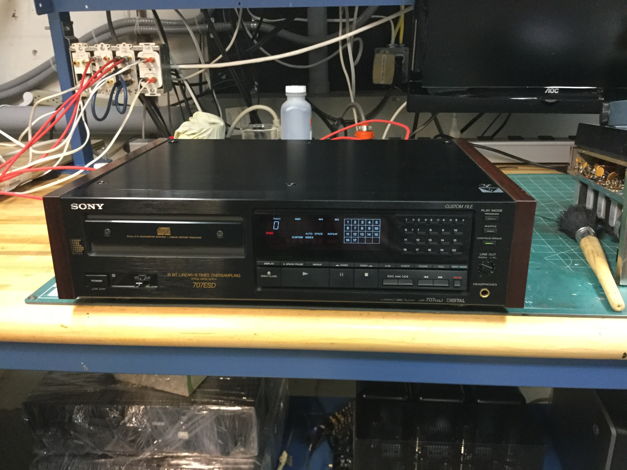 Sony  CDP-707esd Best Vintage Player Ever Made by Sony