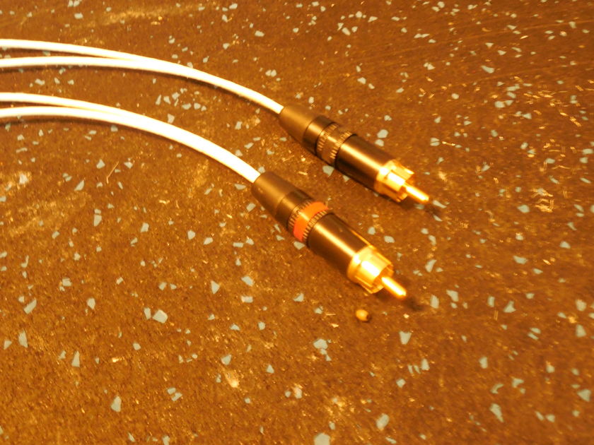 1 RCA Male To 2 Female RCA's  Stereo  Y RCA Adapter/Splitters 10"