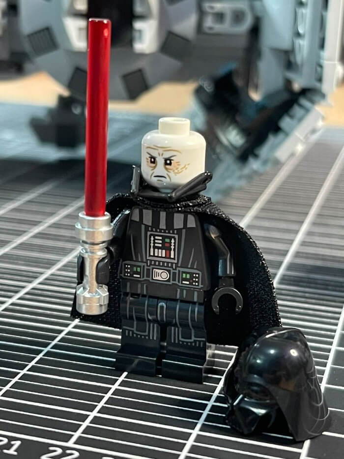 LEGO Star Wars Darth Vader Minifigure with armprint