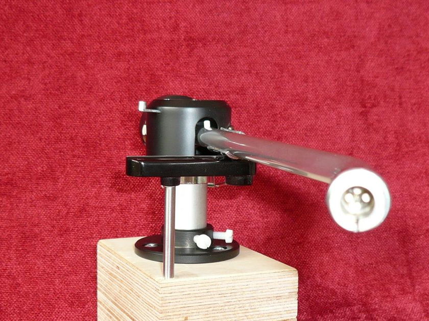 EMT 929 TONEARM NEW IN THE BOX n