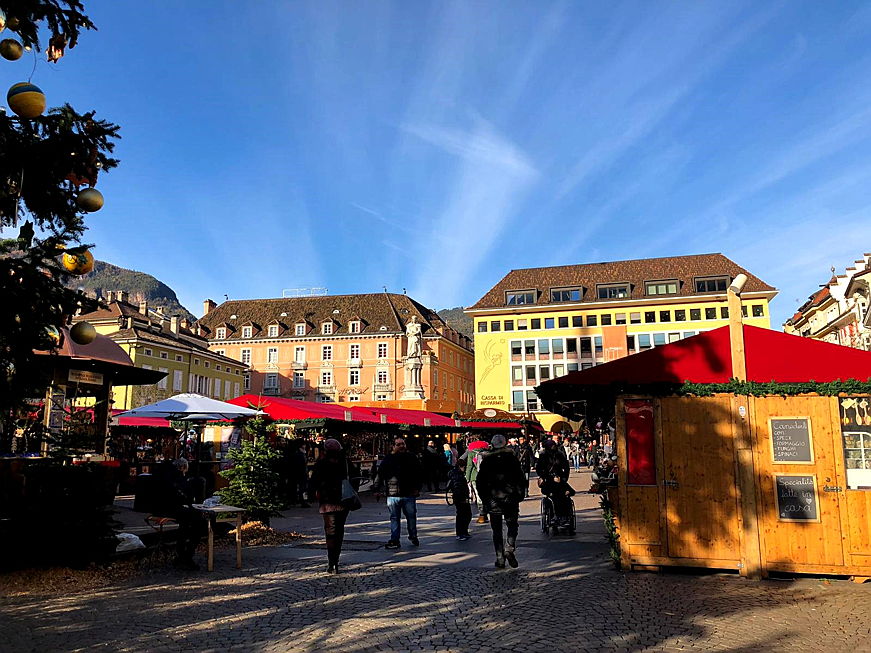  Bolzano
- Weihnachtsmarkt Bozen