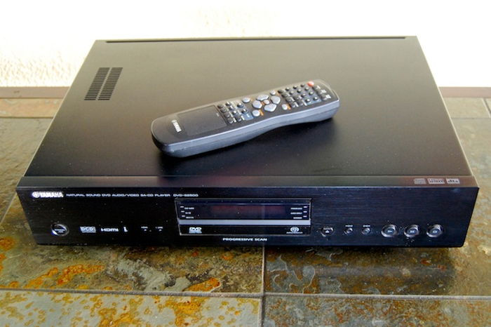 Yamaha DVD-S2500 Super Audio CD and DVD player