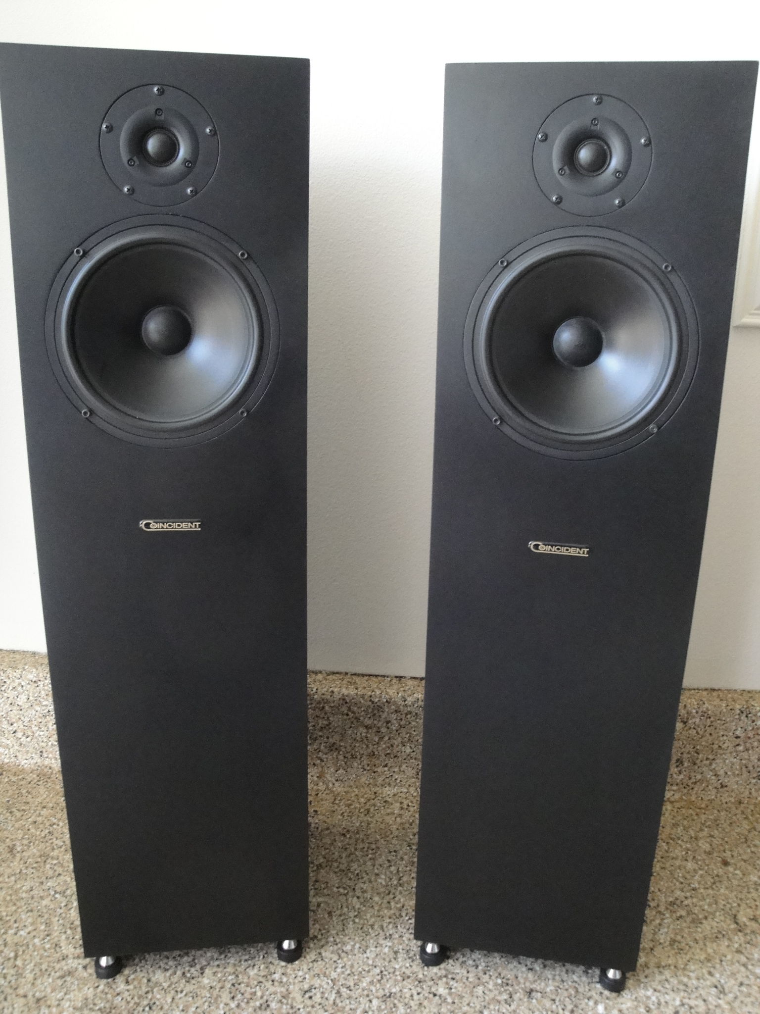 Coincident speakers for store sale