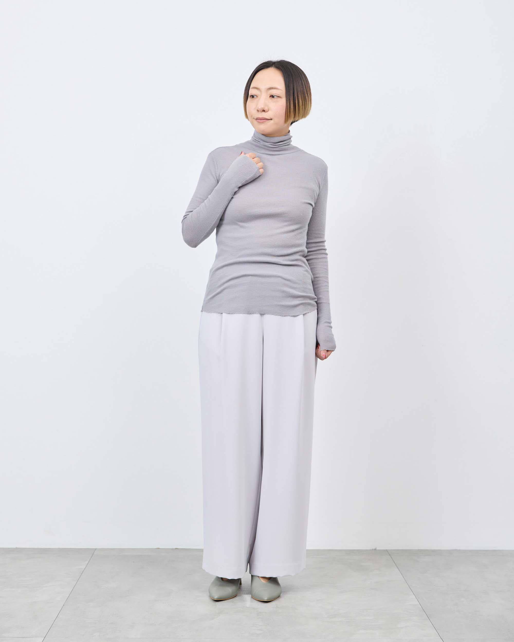 カシミヤ混タートルネックカットソー - SOÉJU online store