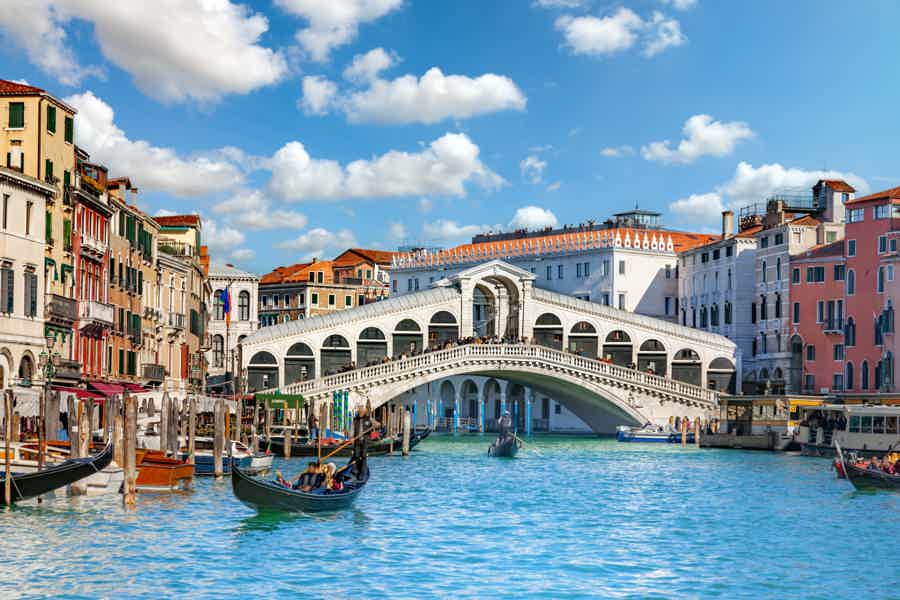 Small-Group Venice Canals Cruise on Electric Boat - photo 5