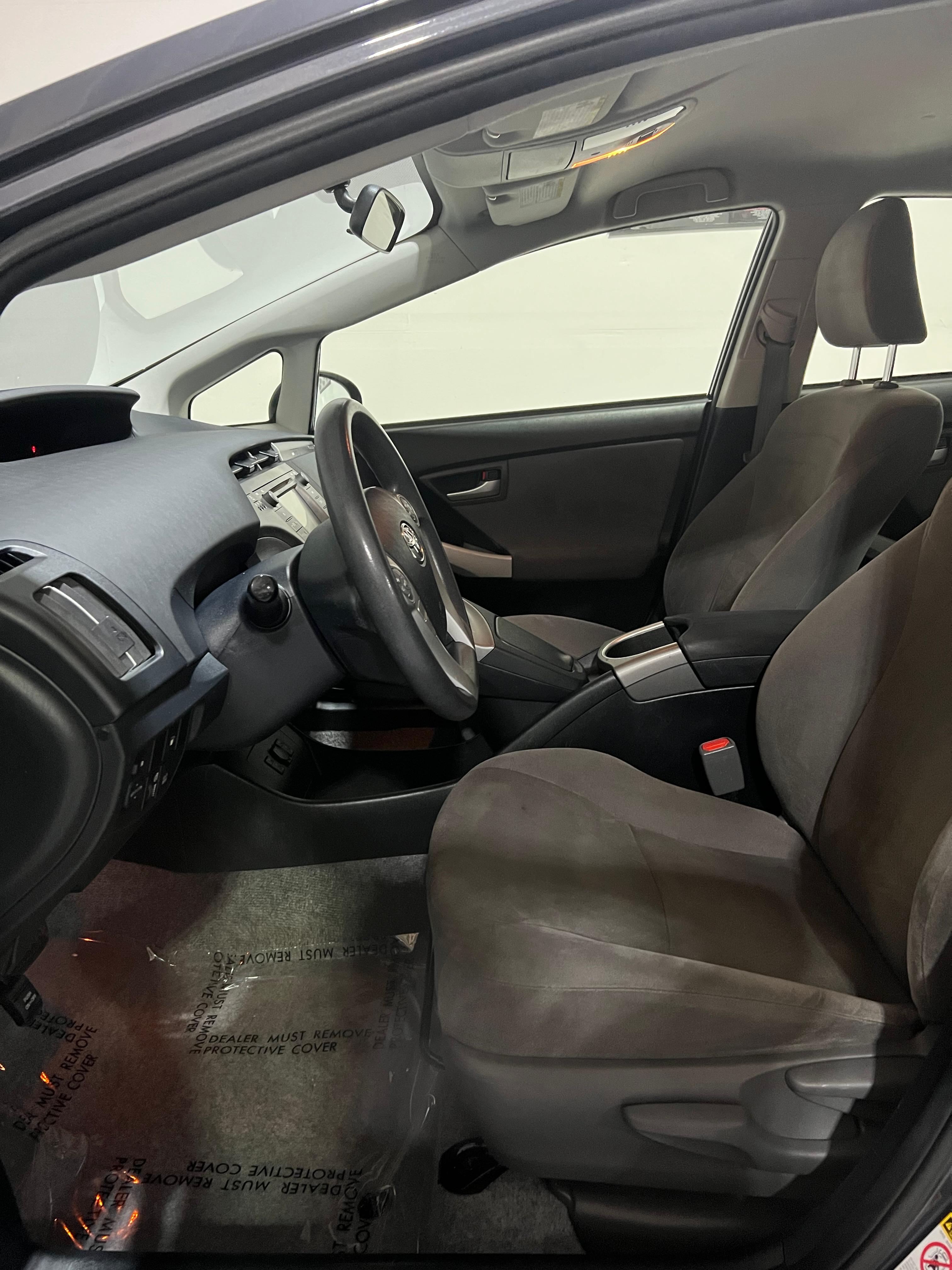 2014 Toyota Prius Plug-In Hybrid 7