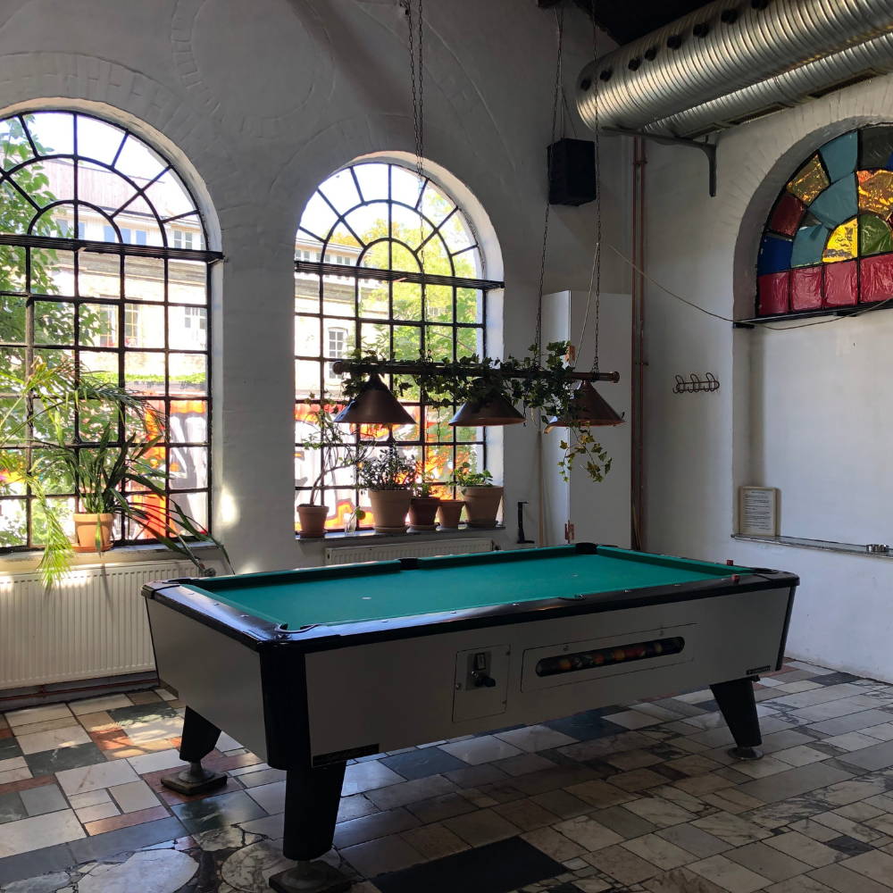 The Benefits of a Home Pool Table for Family Time