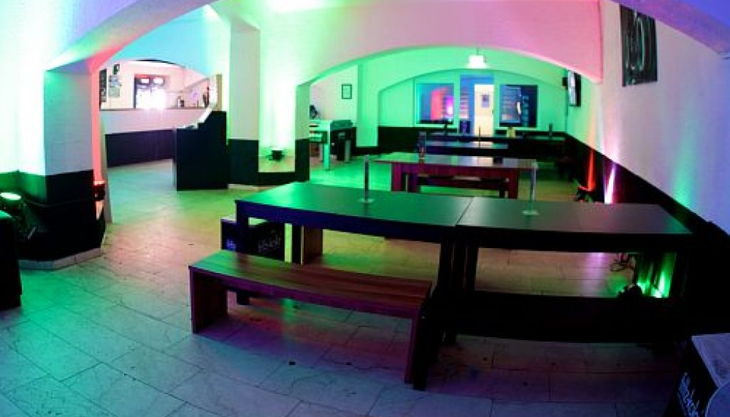 bg lasertag erlebnis gmbh frankfurt tische