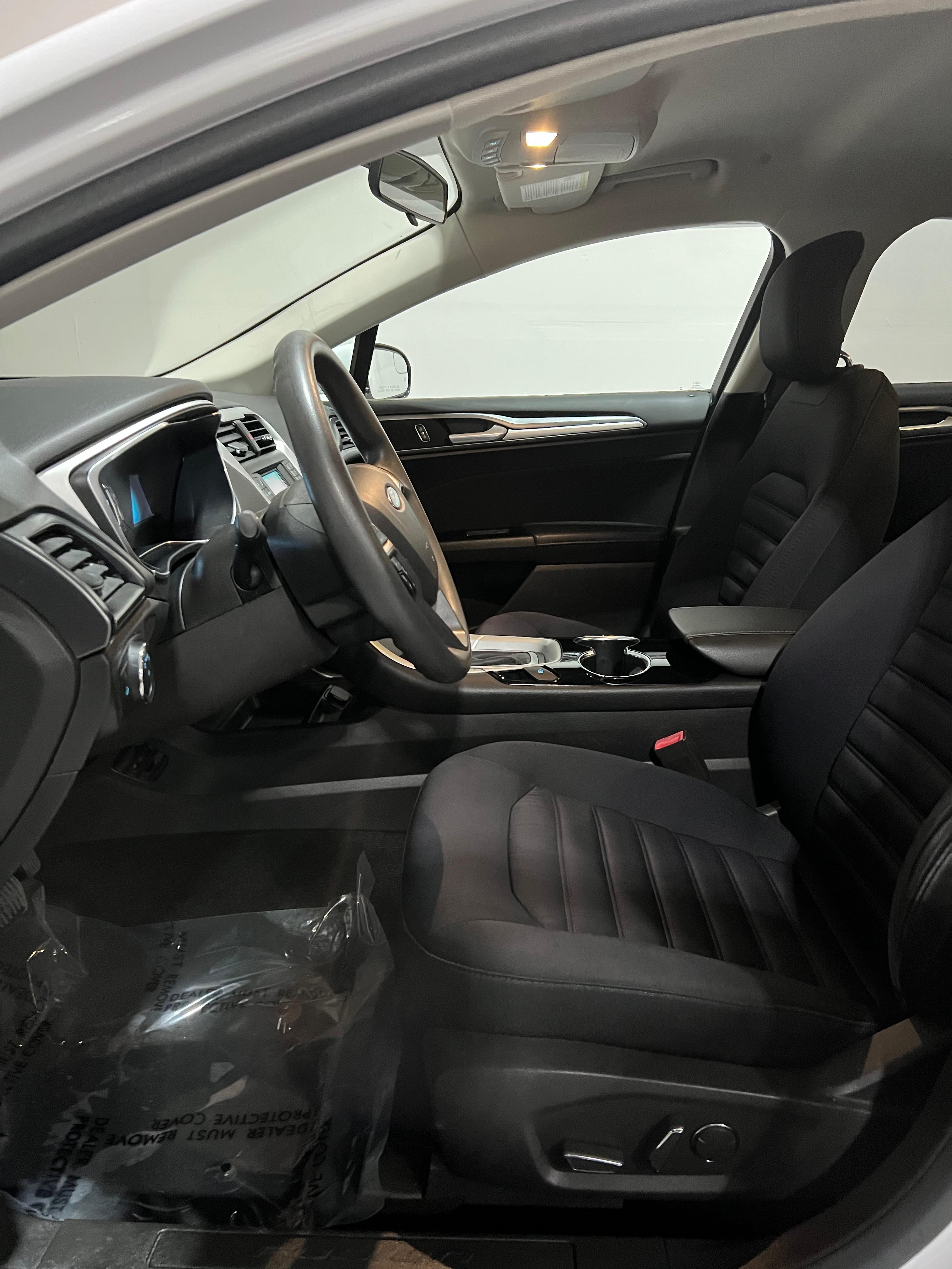 2015 Ford Fusion Hybrid 8