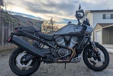 2022 HARLEY-DAVIDSON PAN AMERICA 1250 SPECIAL "GAUNTLET GRAY METALLIC" motorcycle for rent near Millbrae, CA