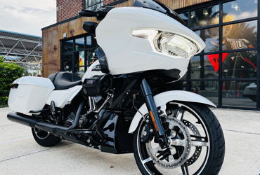 2025 HARLEY-DAVIDSON ROAD GLIDE motorcycle for rent near Orlando, FL