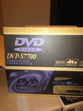 Sony DVP-S7700 CD/DVD Player