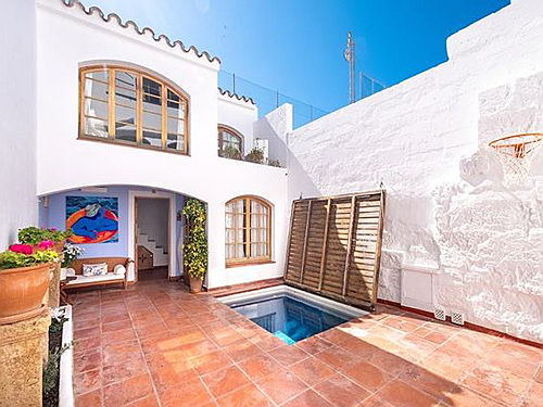  Mahón
- Stylish house with a beautiful terrace for sale in the attractive old town of Ciutadella, Menorca