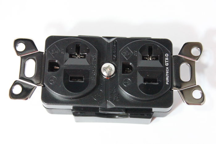 Furutech GTX-D  Rhodium plated duplex outlet - open box