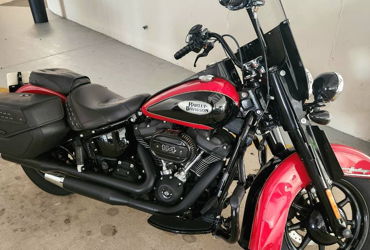 2022 HARLEY-DAVIDSON HERITAGE CLASSIC motorcycle for rent near Fort Lauderdale, FL
