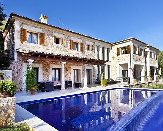  Balearen
- Villa zum Kauf in typisch mallorquinischem Stil, Pollensa, Mallorca