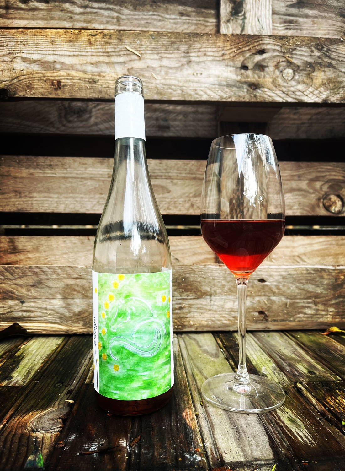 France, vin nature, rawwine, organic wine, vin bio, vin sans intrants, vin sans souffre, vin sans sulfites ajoutés, vin rouge, vin blanc, rouge, blanc, vin propre, vigneron, domaine bio, biodynamie, vigneron nature, vin biodynamique, raizin brut, Quimper, Finistère,distributeur, agent, vrp, gurwan, gurwan le gouil, Raizin Brut, vignerons  
