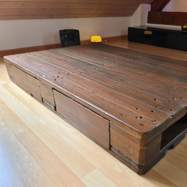 Couchtisch aus Paletten, Tisch