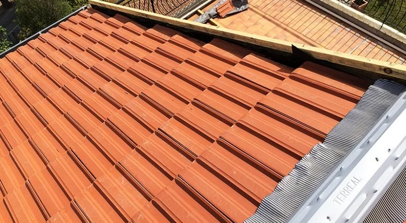 Rénovation d’une toiture en tuiles de Marseille sur une villa à La Turbie — photo 5 sur 28 — CEG TOITURE