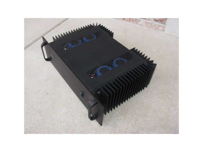 Hafler  9505 Transnova amplifier 250W at 8 ohms