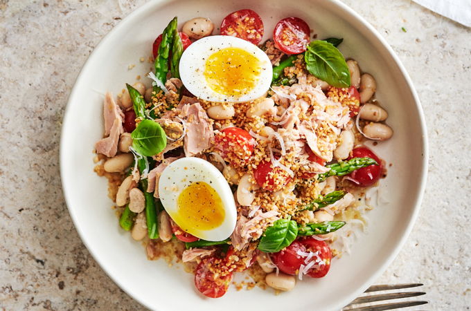SaladeCroustillanteAspergeThonOeufs_RIC_E1_2024_40105_JMP.jpg