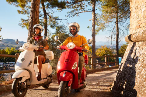Vespa Scooter Tour of Tuscan Hills