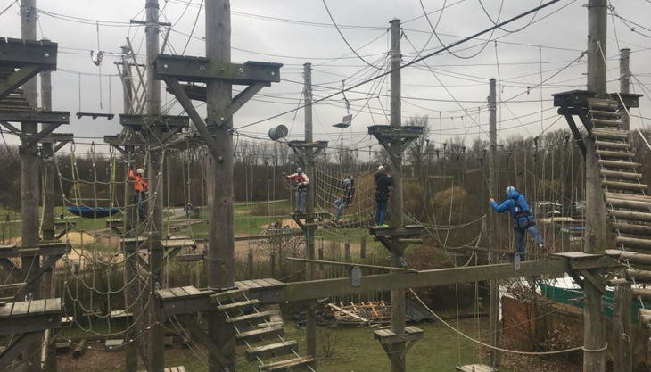 querfeldein hochseilgarten aktive klettern