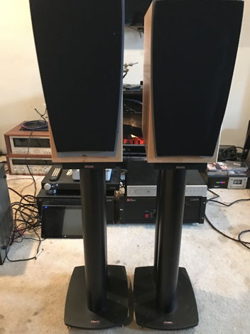 dynaudio 1.4 with stands