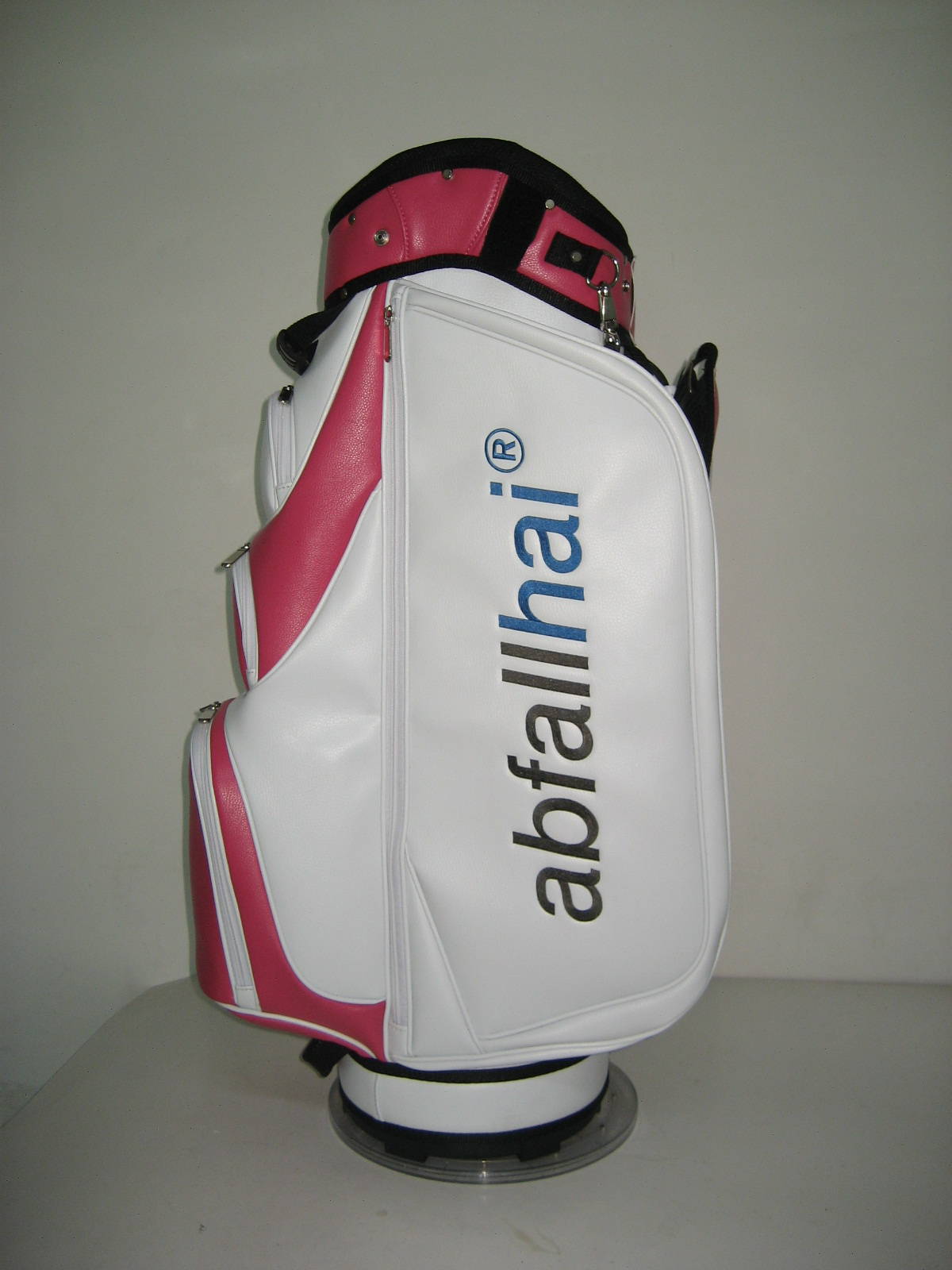 Customised football club golf bags by Golf Custom Bags 138