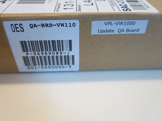 Sony 4K UPG-VW1000 kit  for VPL-VW1000ES projector & co...