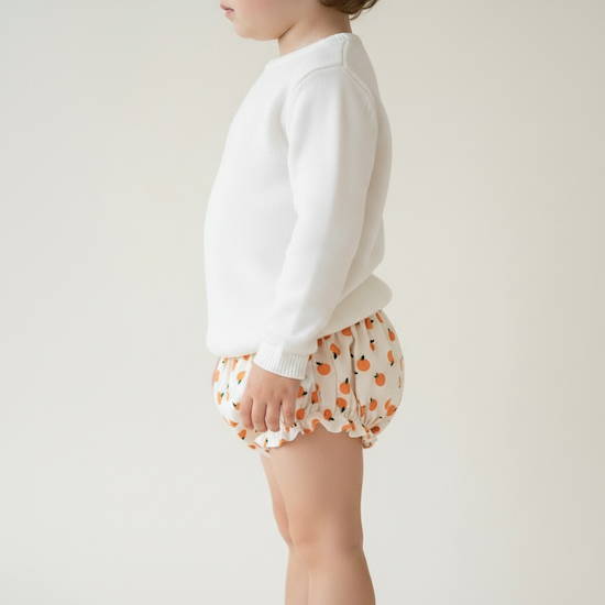 Bloomer broderie anglais bébé blanc en coton certifié OEKO-TEX, confortable et stylé, parfait sur une couche ou avec des collants, fabriqué au Portugal