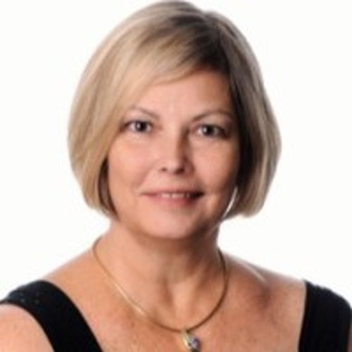 Peggy  Lotz