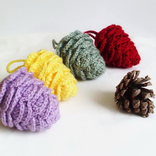 Colorful Pine Cone for Decoration amigurumi